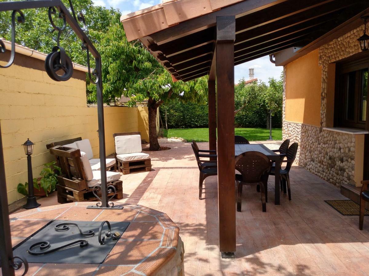 La Casita Del Abuelo Villa Villalmanzo Exterior photo